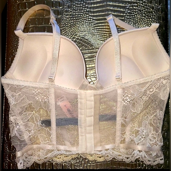 Victoria Secret push-up bra - Picture 4 of 4